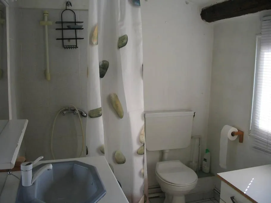 Historic Center, Top Floor W View Aix-en-Provence Apartment