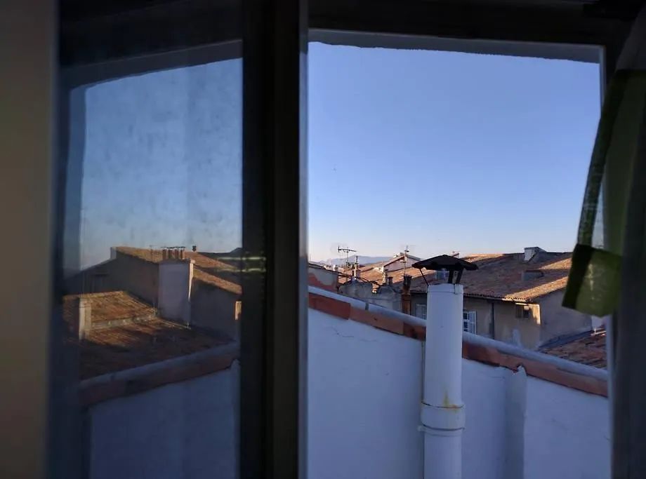 Historic Center, Top Floor W View Aix-en-Provence Apartment