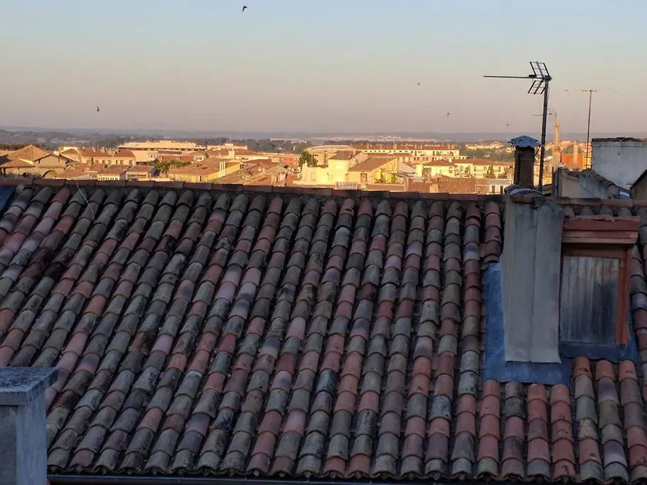Historic Center, Top Floor W View Aix-en-Provence Apartment