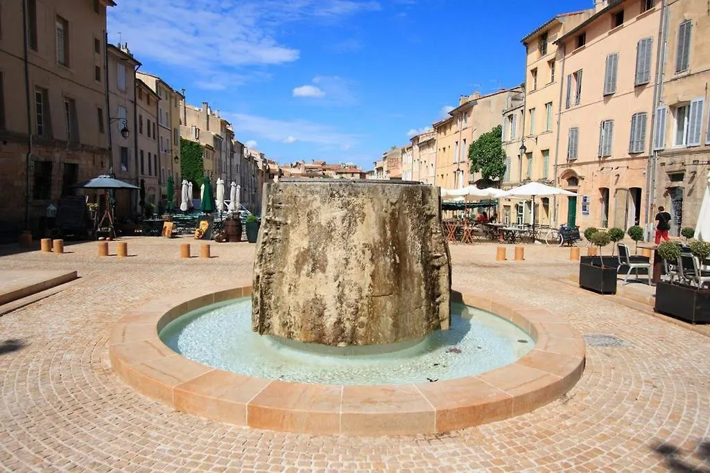Historic Center, Top Floor W View Aix-en-Provence France